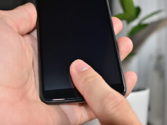 Das Smartphone mit Fingerabdruck zu entsperren, ist für viele Nutzer eine bequeme Möglichkeit. Aber wie sicher ist sie tatsächlich und welche Alternativen zur biometrischen Entsperrung sind verfügbar?